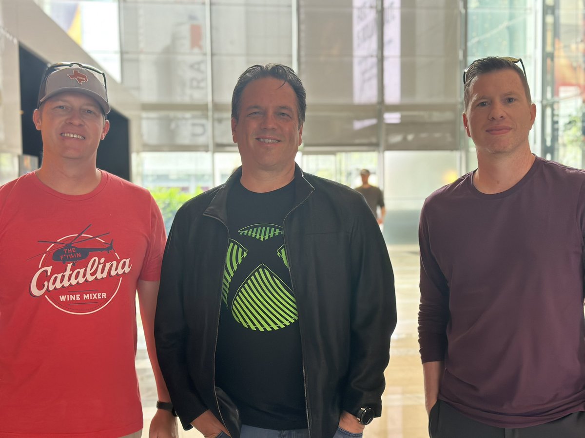CHardeman01's tweet photo. @XboxP3 was extremely generous to allow us two guys from Texas to say hi and take a photo. Good luck on the #XboxShowcase tomorrow. @JasonUT https://t.co/YqacYa4xqA