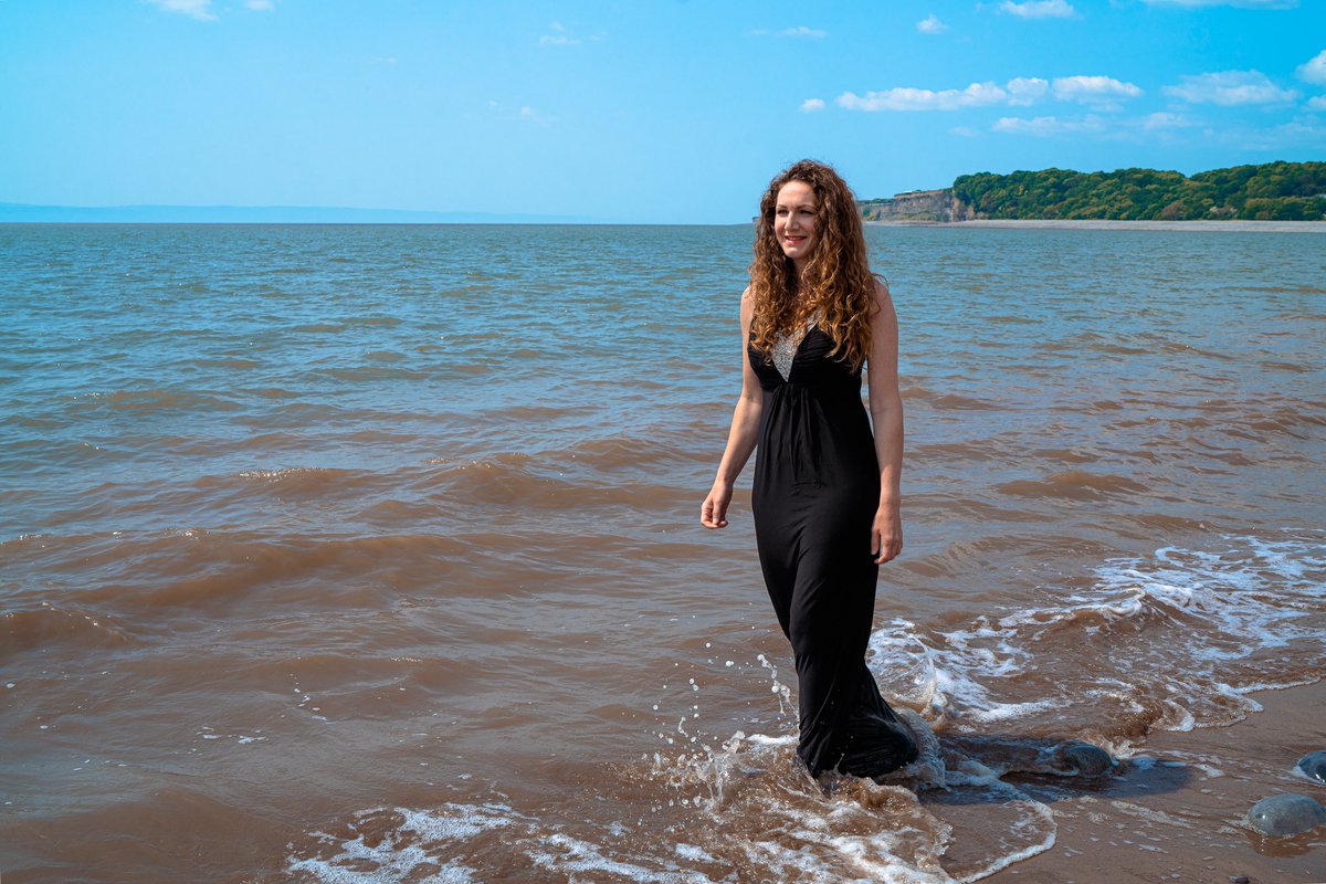 I got some new photographs for my website…. you can just imagine the looks I got wandering around #Barrybados dressed like this!! But what an amazing morning I had with @edchoophoto We laughed SO much. I cannot recommend highly enough!! #photography #operasinger #opera