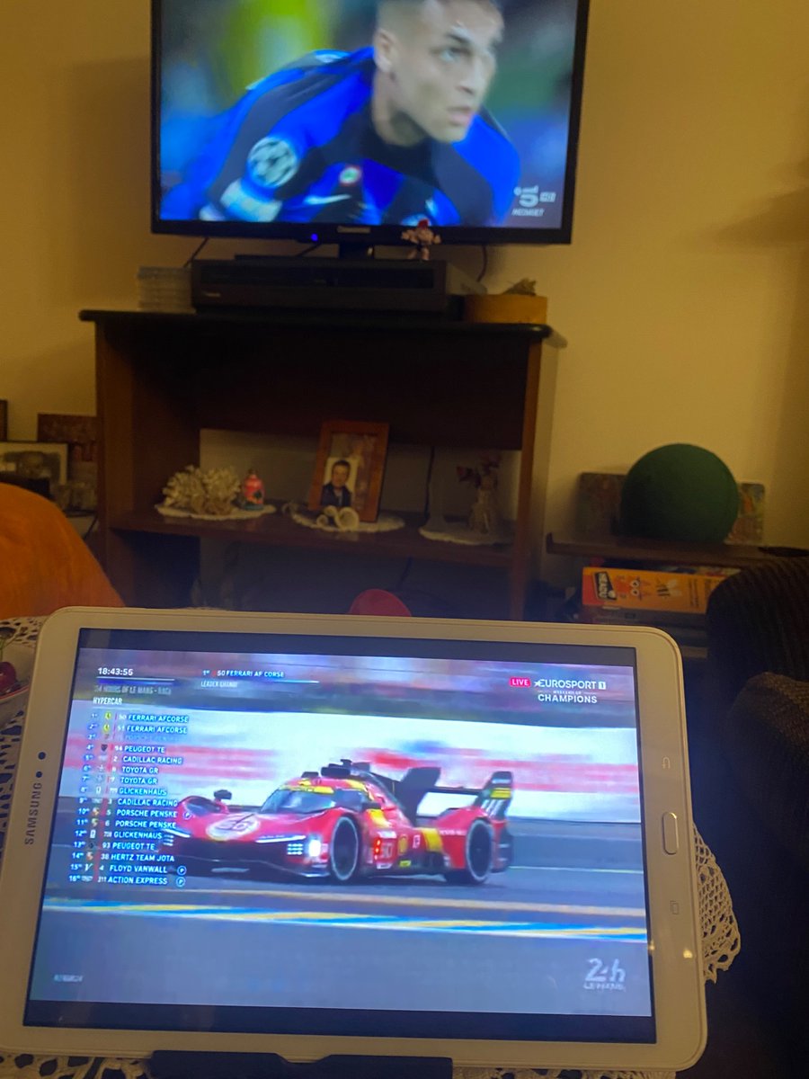 gio_sondrio's tweet photo. Doppio spettacolo #ManchesterCityInter
#UCLfinal #ferrari #wec #24orelemans https://t.co/ePs7UzLhZ9