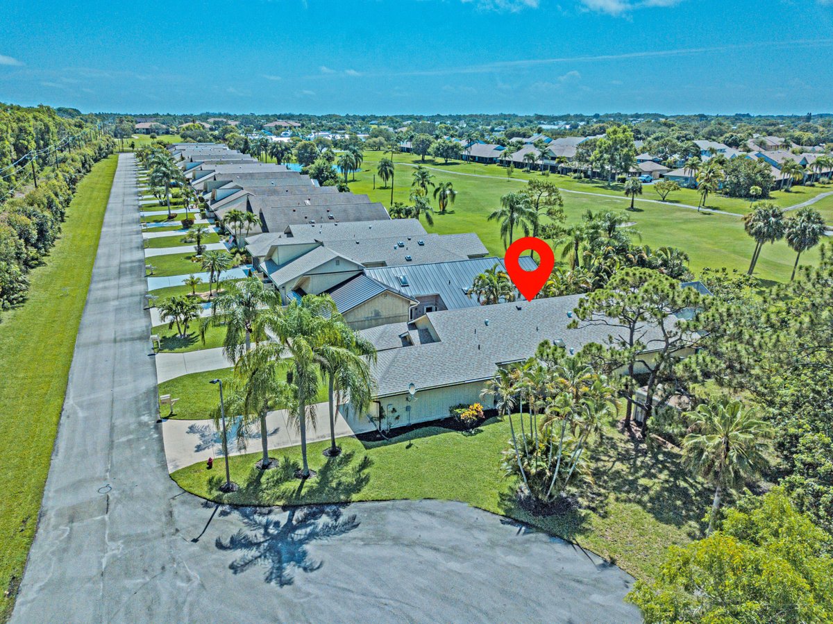 BalsamoRon's tweet photo. You have to see this home! 3 BD/ 4 BA in Hobe Sound. Call/text/DM me for details.  https://t.co/deNkyQomo8 https://t.co/jy4XPypCza