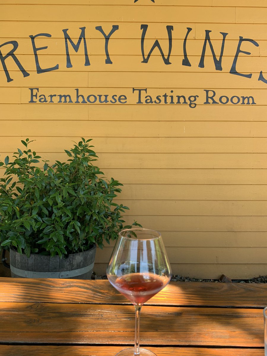 kool_aid_jim's tweet photo. Second stop of Oregon, wine country. Remy wine. https://t.co/8YA8eeRAsE