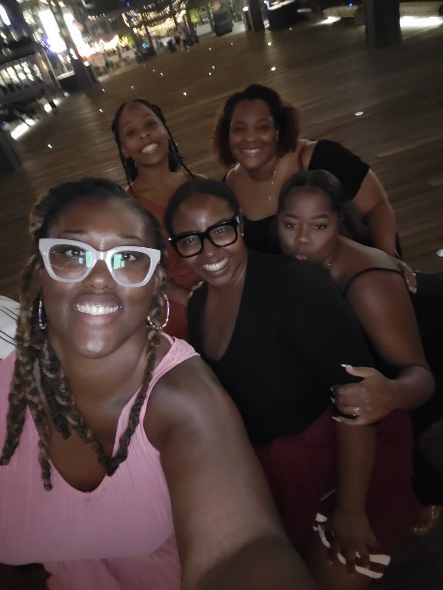 My friends are my family, my sisters from different misters, and I'm soooo grateful we got time to fellowship together this week (including those not pictured). More fun to come! 💜💜🌟🌟💜💜🌟🌟💜💜🌟🌟💜💜  #liftmeup #WashingtonDC 🏛️🏛️ #chocolatecity