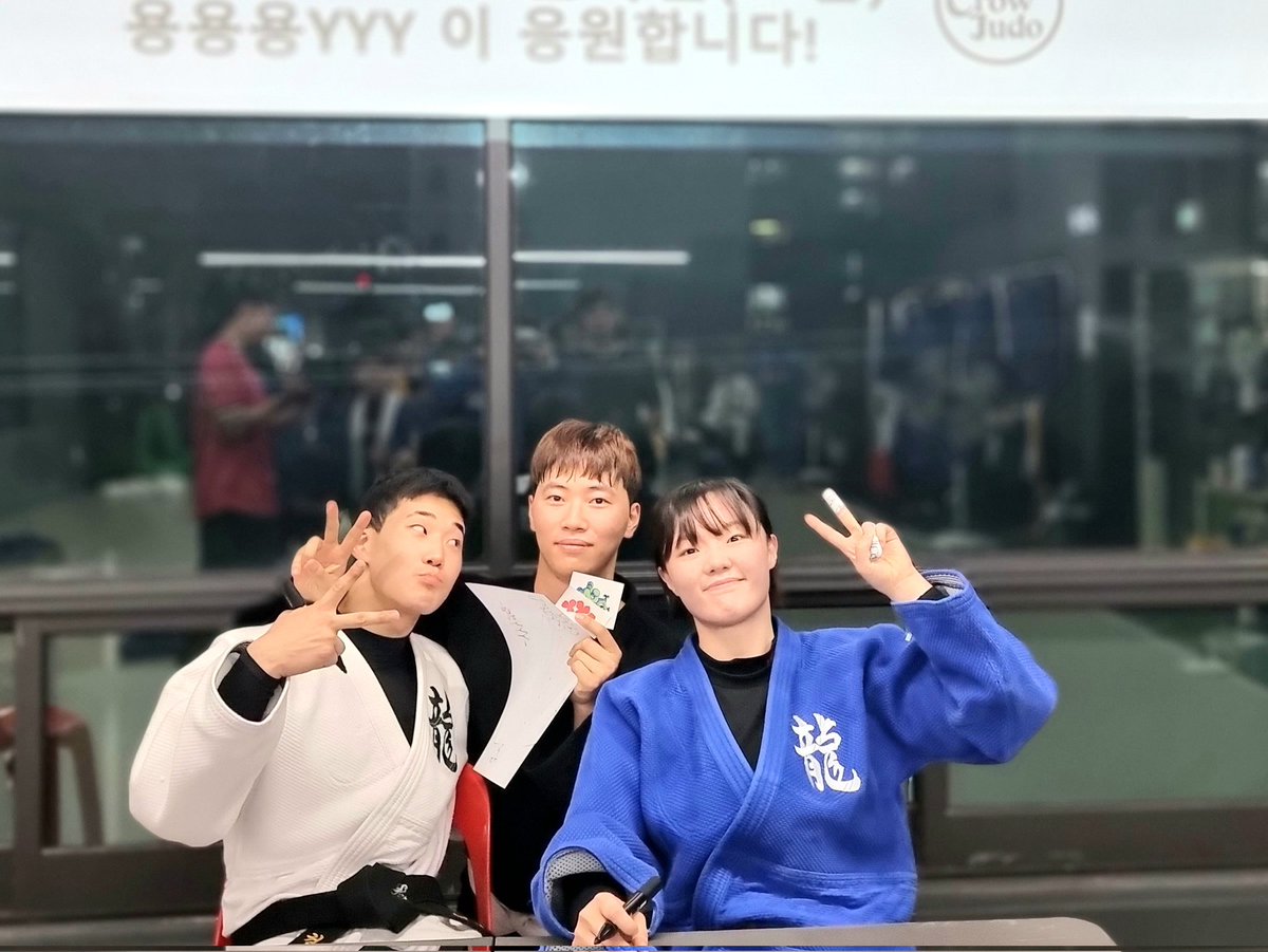 dogyeom2's tweet photo. 유도하는 이쪽은 없겠죠...??

#게친소
#게이
#이쪽 https://t.co/dZcwEaj0Jc