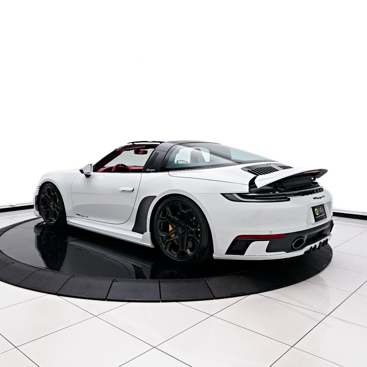 2021 Porsche 911 Targa 4S upgraded By TECHART 🔥 | Asking Price: $249,800
-
For More Info: bit.ly/3J4Pwf9
