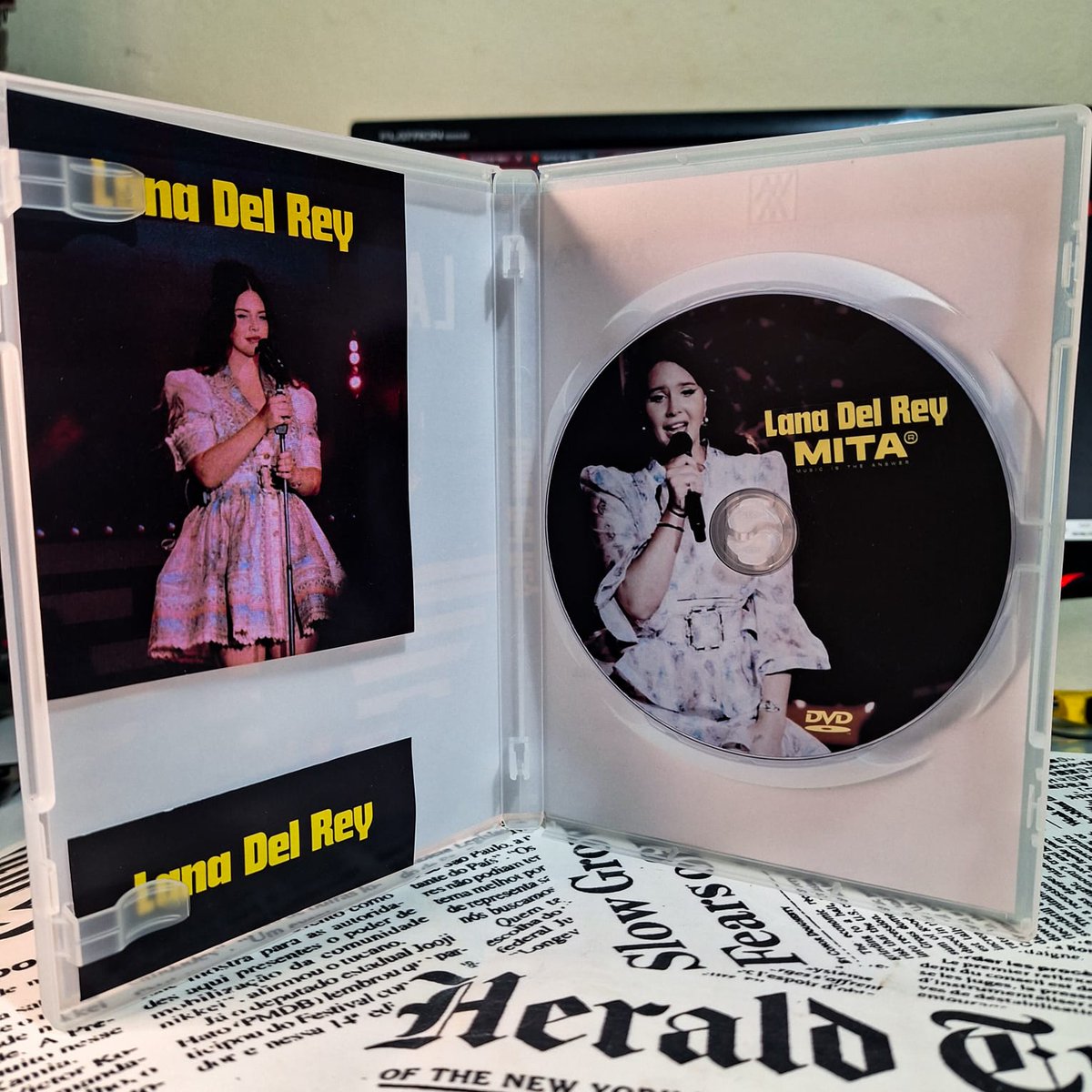 wyretro's tweet photo. DVD de Lana Del Rey com o show do MITA Festival no Rio de Janeiro ainda continua disponivel aqui na nossa loja! #mitafestival
Enviamos para todo o Brasil 🇧🇷
LINK: https://t.co/bEndvwoio9 https://t.co/V2I9Ui7uzE