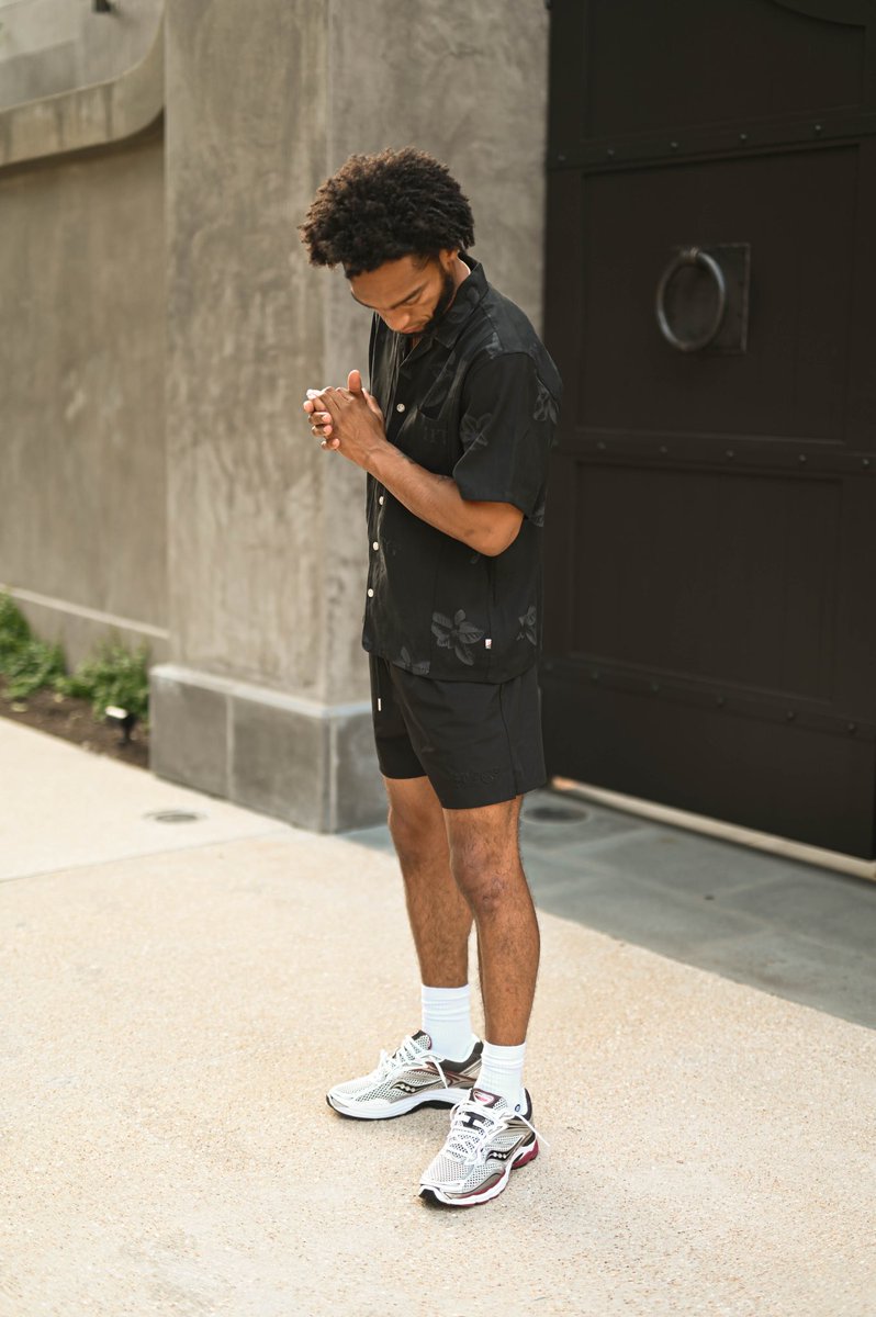 KickingItATX's tweet photo. New @honorthegift in store &amp; online. 

#kickingitatx #honorthegift #austin #domainnorthside #ootd https://t.co/4ImNi9y1vb