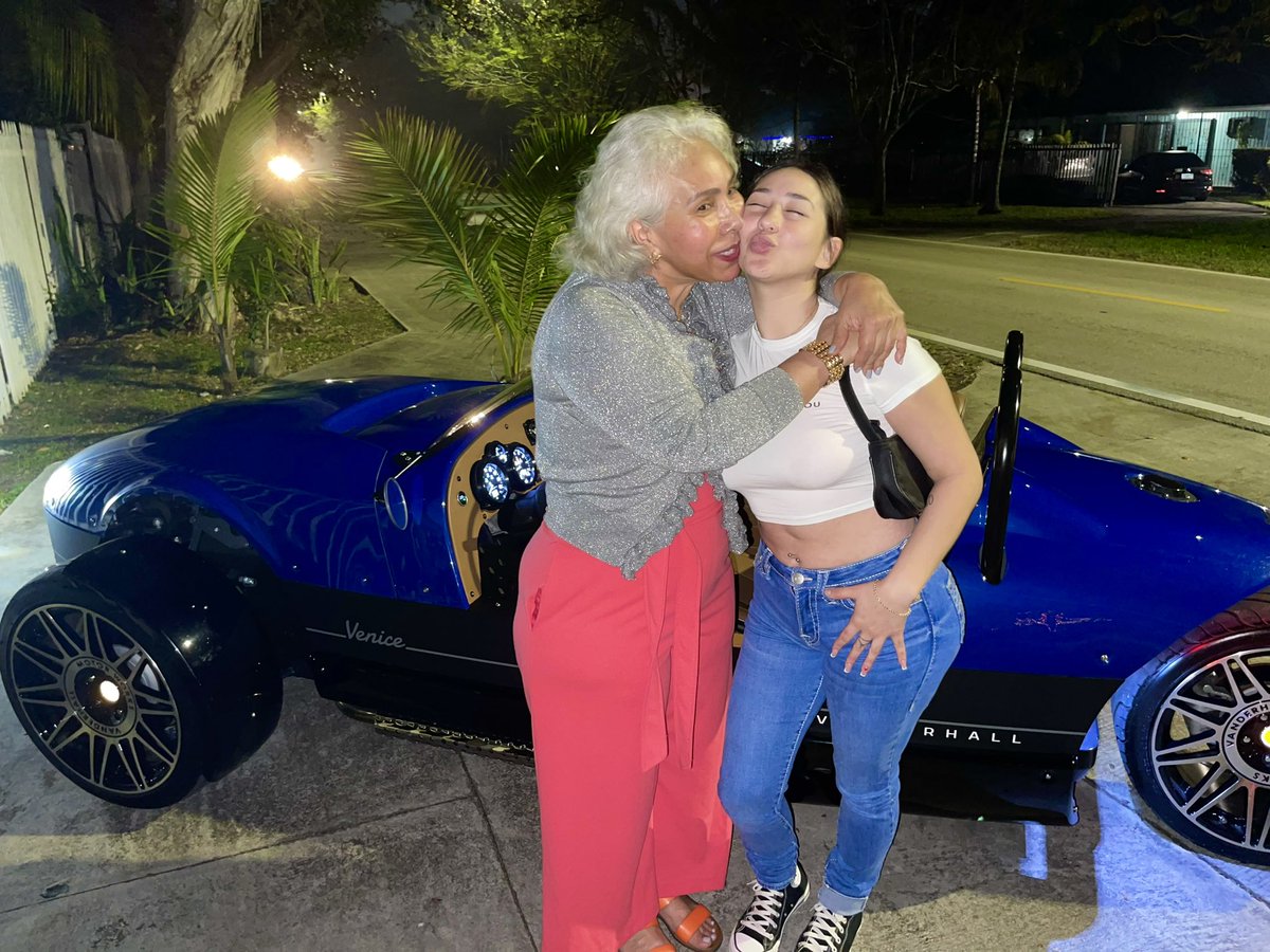 tradrip_'s tweet photo. My fav human ❤️ https://t.co/v49YMy7ol1