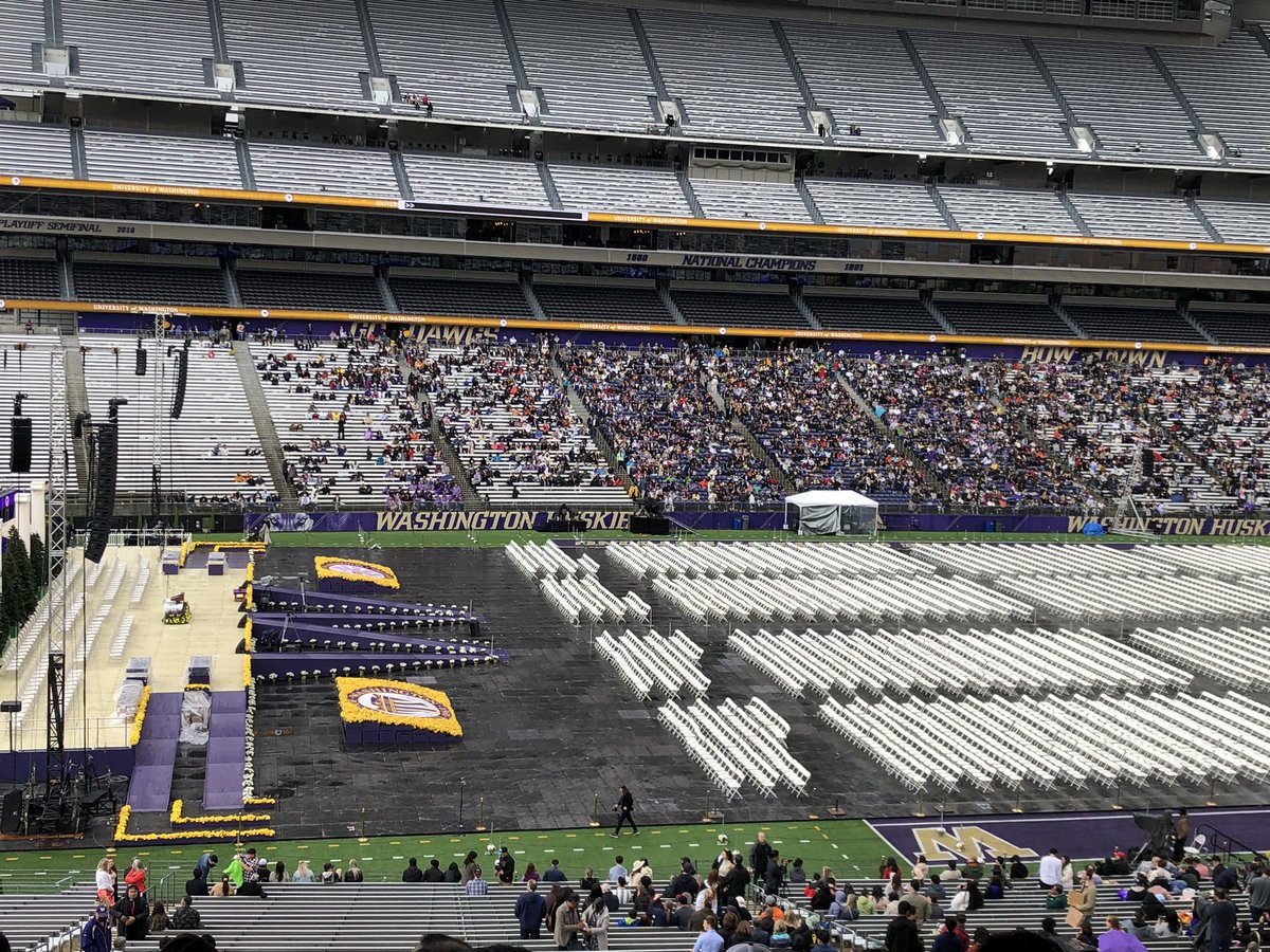 DeshRSingh's tweet image. Congratulations Amishi so proud of you. #uwgrad23 go Dawgs