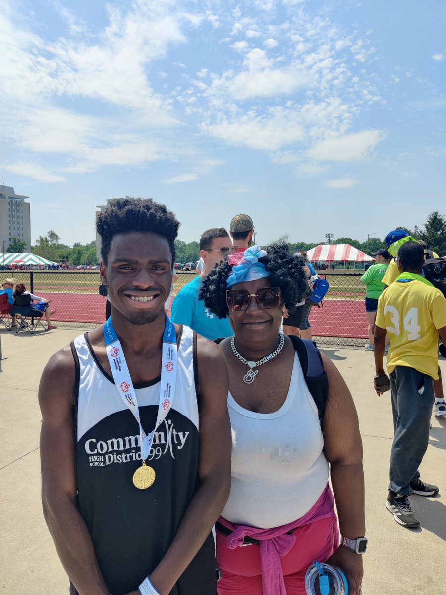 D99 SO Track & Field tweet media