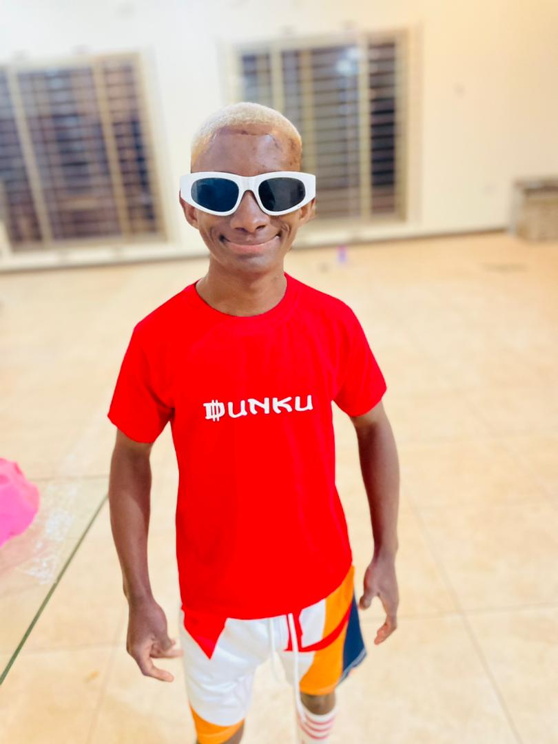 kopalarichman's tweet photo. Your favorite Sugar Daddy 

Dunku Merch 🔥

Boss wabonse 🇿🇲🌏🌎🌍✈️✈️✍️✍️ https://t.co/KjUhmez5Vl