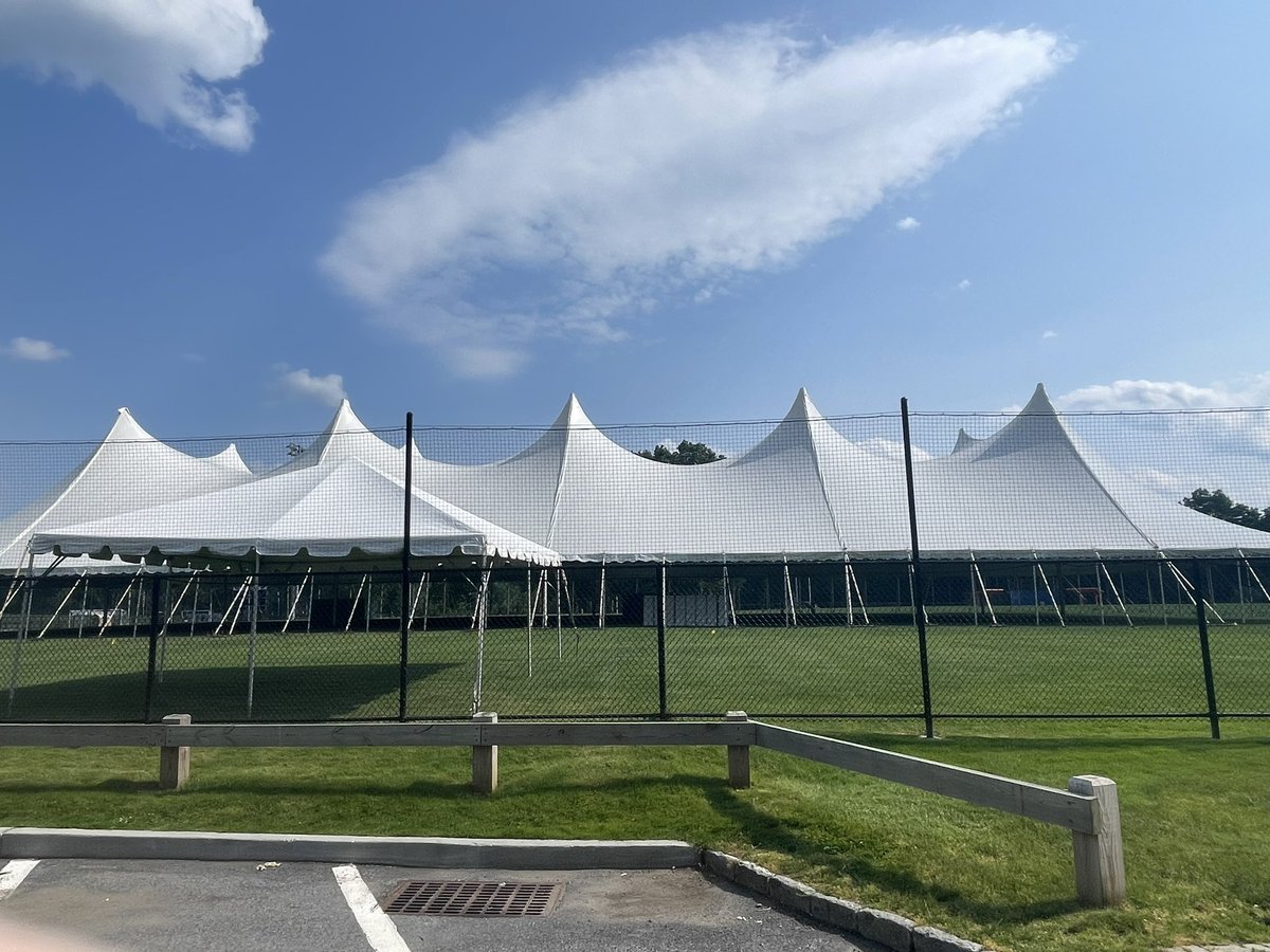 chackerman1's tweet image. the tent is up folks #class2023 #wearechappaqua
