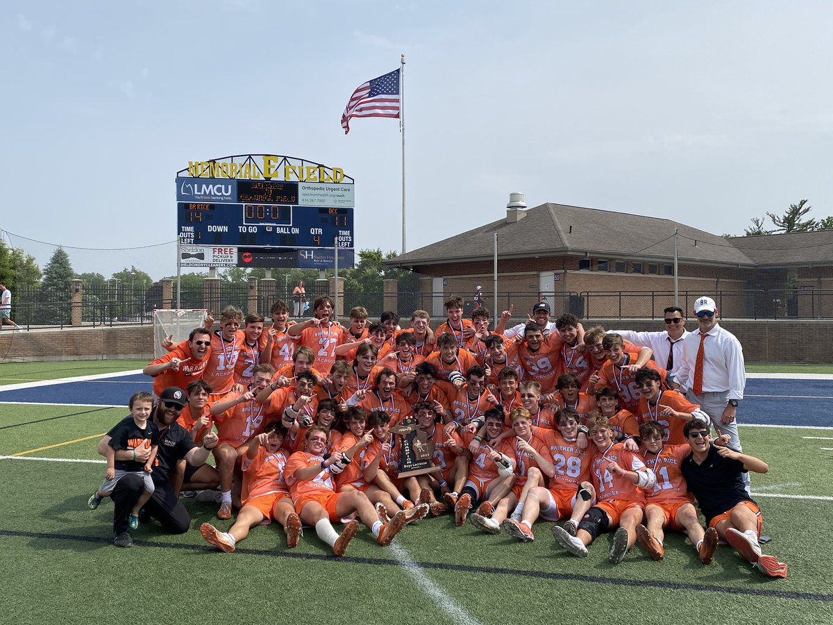 RiceADCoachCal's tweet photo. Brother Rice defeats Catholic Central 14–11 to win the D1 state championship. https://t.co/GI47foEAs5