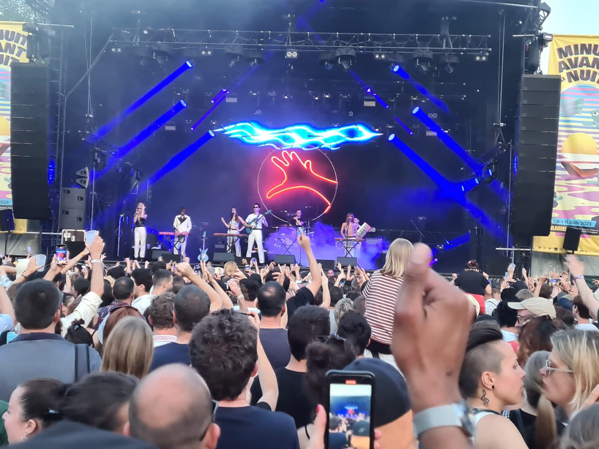 PY_Gandon's tweet photo. @enedis_picardie partenaire du festival #minuit_avant_la_nuit 🎸🎙
Toujours un plaisir d'être aux côtés de nos élus @BrigitteFoure @pierresavreux qui agissent pour la culture au ❤️ de la ville! https://t.co/HN0GHwkPnP
