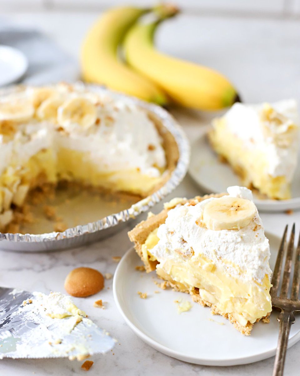 Yes, please! NO-BAKE BANANA CREAM PIE
It's so easy, but tastes so good!
bit.ly/3CbkhLy
#recipes #dessertrecipes #easyrecipes