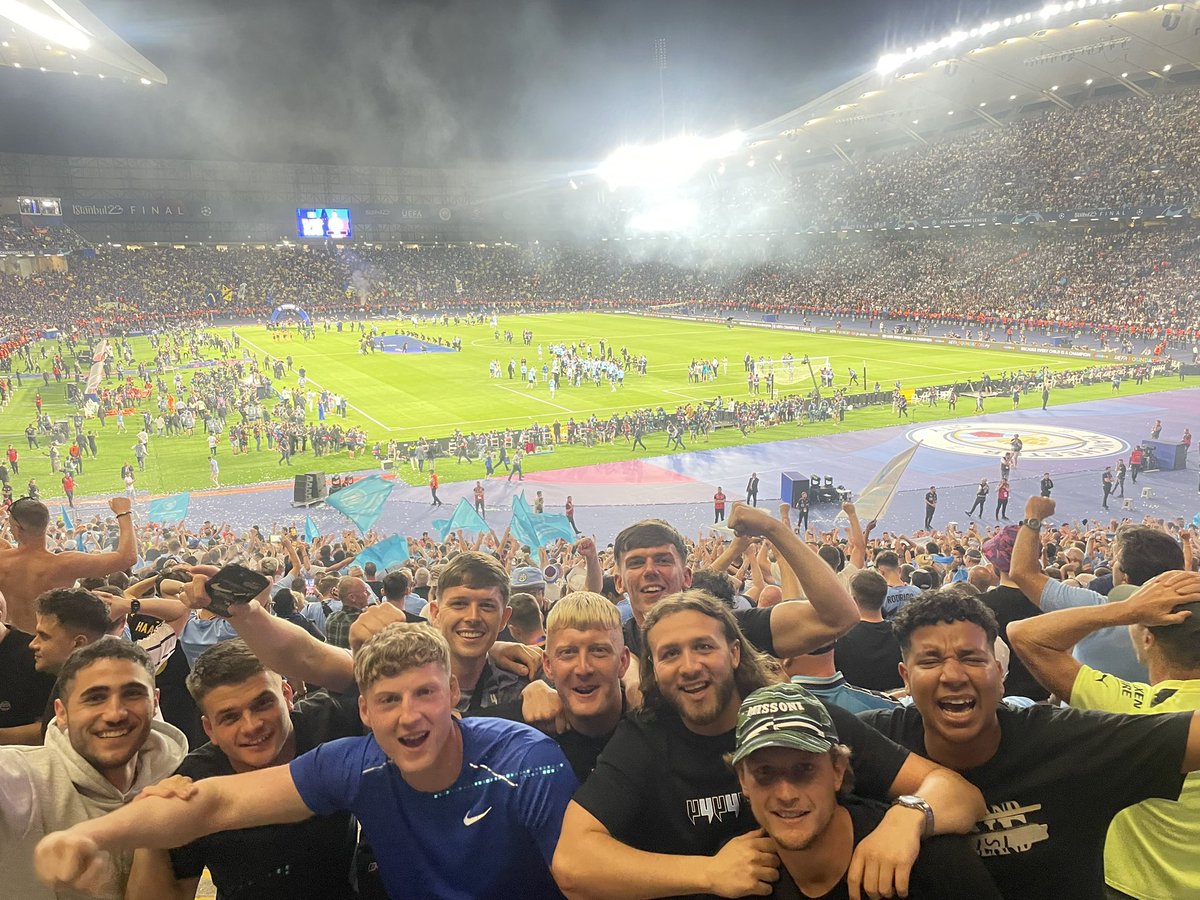 Samhatherill1's tweet photo. City conquered Europe pictures don’t get much better 🤣🏆🇧🇼 https://t.co/7Msu1ovaHV