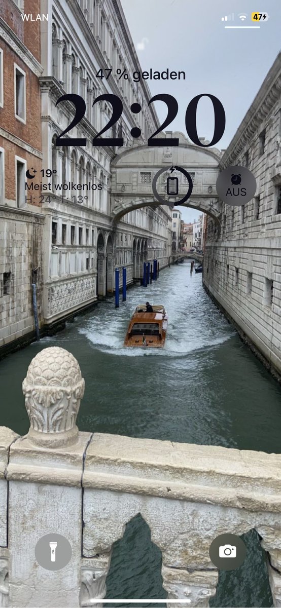 lukas06m's tweet photo. @Juuli277 Selbst gemachtes bild aus Venedig beste https://t.co/SxXYJhTdE4