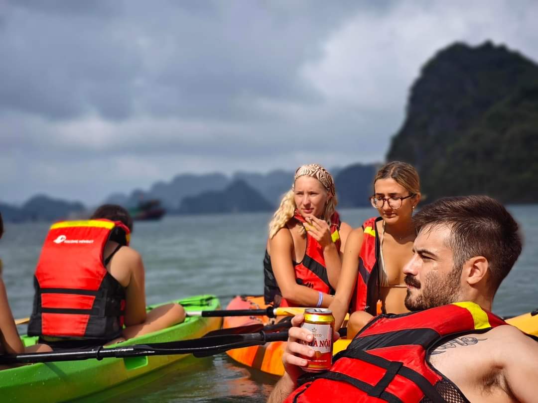 vietnamtravel20's tweet photo. Tour a Vibrant Summer Escape in Vietnam via Sao La Tours...
Check out Sao La Tours at >> https://t.co/EY6OOz7Goi
#Saola_Tours #Tour_Travel #Traveling_Service #Traveling_Agency #vietnamtours #vietnam #vietnamtravel #vietnamtrip #vietnamtourism #vietnamtour #travelvietnam #Tours https://t.co/WO9GJapC6k