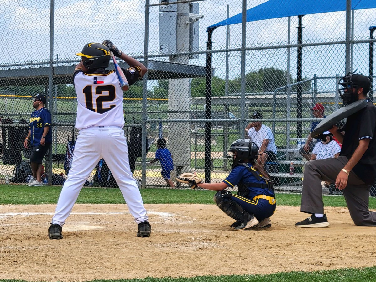 My SONshine is doing what he loves!🖤⚾️💛 #BaseballIsLife #SummerBaseball #12