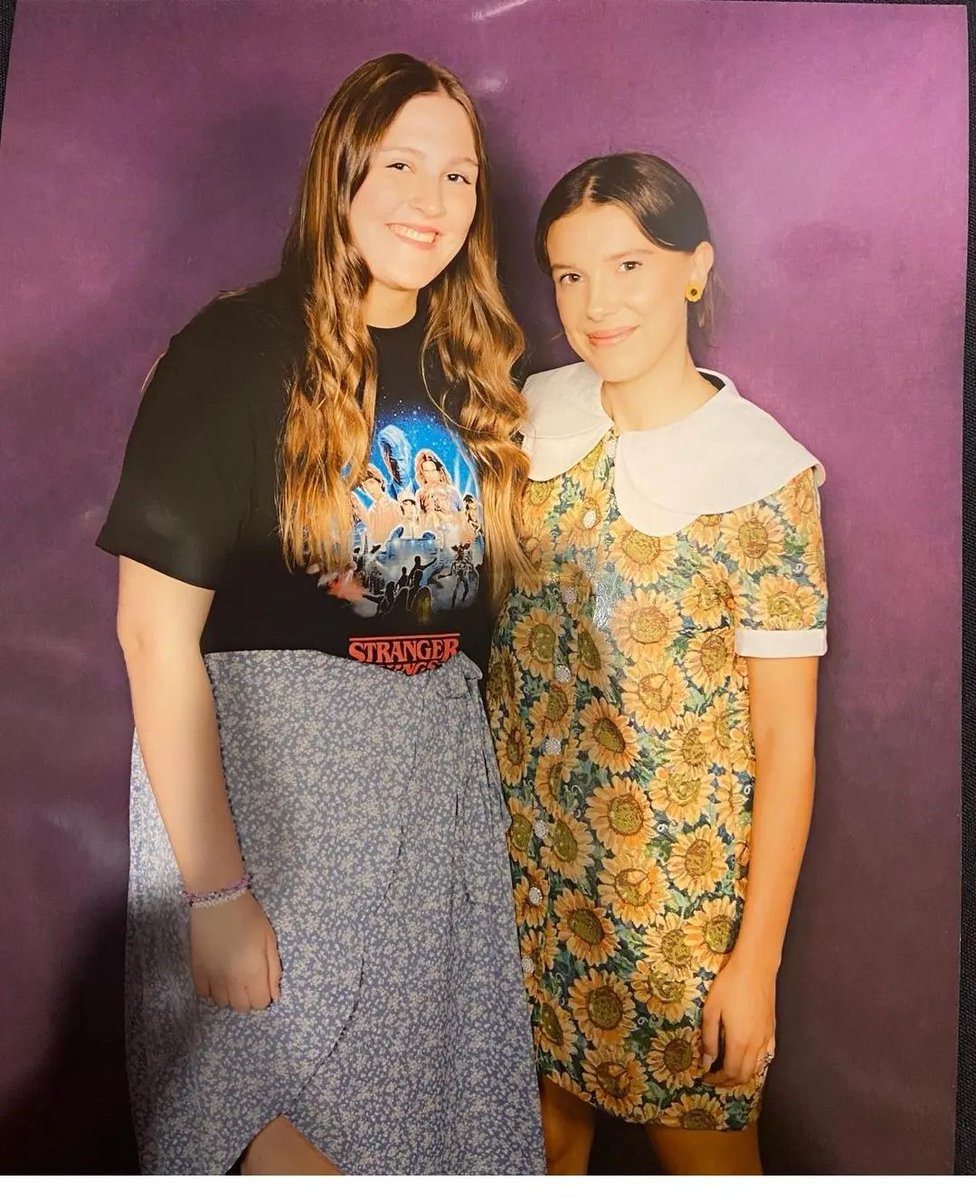 milliebbrownbrs's tweet photo. EVENTOS 🌟 Millie Bobby Brown com fãs na sessão de fotos da Stranger Con em Atlanta, Georgia 📷💖#strangerconatl https://t.co/Y0IxSqxq8Q