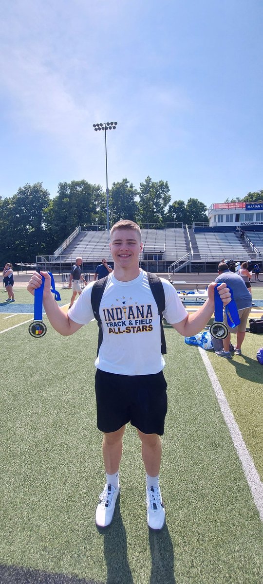 roncallitrack's tweet photo. SETH BROSSEAU!!!!!!
NEW SCHOOL RECORD IS DISCUS. 172'3
NEW PR IN SHOT 54'7
AT INDIANA ALL STAR MEET!!!!! https://t.co/X9qzhzfiAd