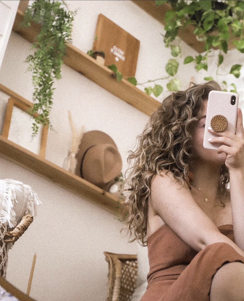 اتبع طريق العدل والطيب والنقي 
وافطن لحظك لاتبيعه لسايمه