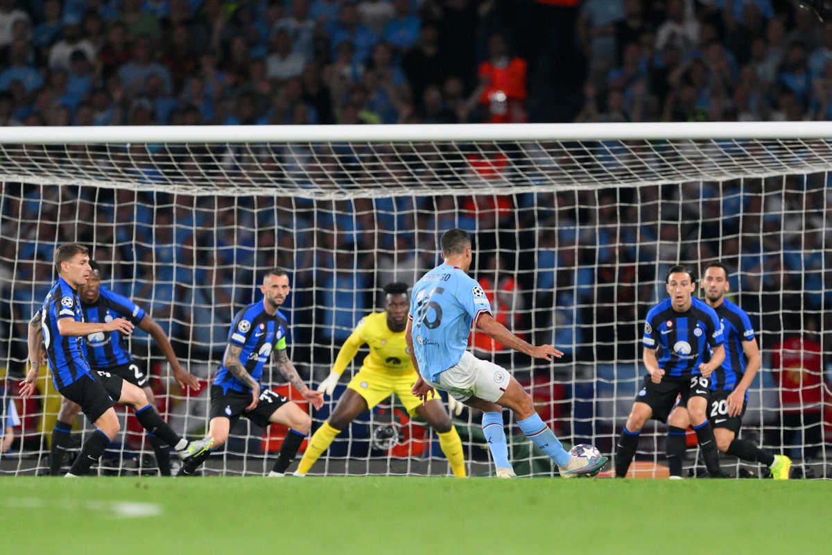 FOXSoccer's tweet photo. RODRI GIVES MANCHESTER CITY THE LEAD IN THE CHAMPIONS LEAGUE FINAL 🇪🇸 https://t.co/V7tWAce6rq