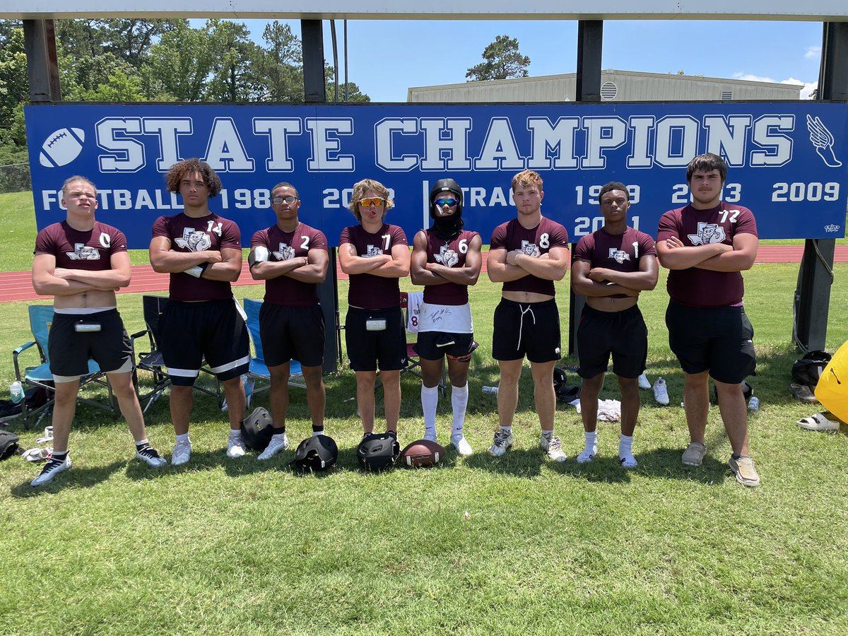 GRAPELAND SANDIES (1974 🏈 State Champs) tweet media