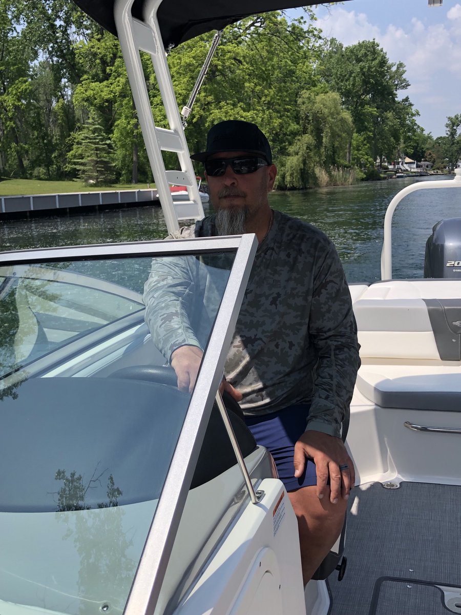 Had a great season and time for some re”lax”ing with ⁦<a href="/CoachHobart/">Brian Hobart</a>⁩ ! ❤️🥍