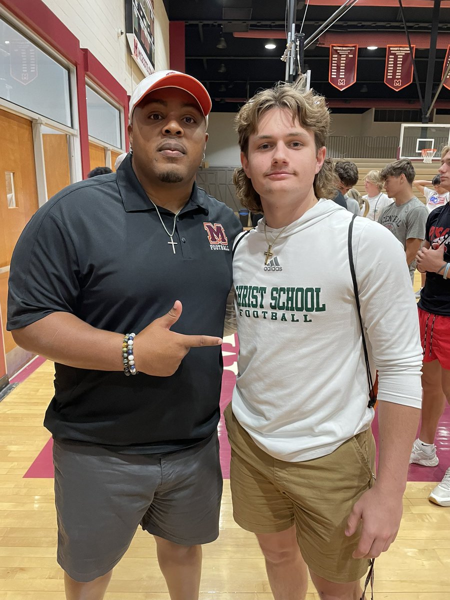 IwanekJakob's tweet photo. After a great visit and conversation with @CoachLongHill, I am blessed and honored to receive My First Official Offer from Maryville College. 
@MCScotsFootball @CoachDuncombe_ @QBCoachFox @scott_brumett @CoachChadWalker @_GeoJohns @greeniesports @christschool_fb https://t.co/QJNdTWoOw0