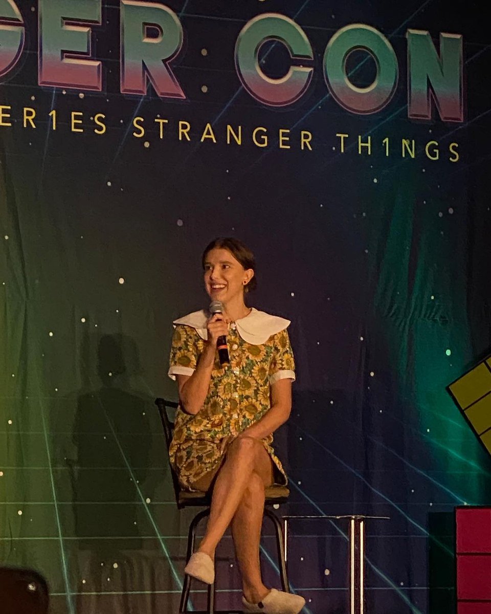 milliebbrownbrs's tweet photo. EVENTOS 🌟 A MAIS FOFA DO UNIVERSO! Millie Bobby Brown no Painel de perguntas e respostas da Stranger Con (Atlanta, Georgia) 🥹🌻 #strangerconatl https://t.co/7vjI6ruCsf