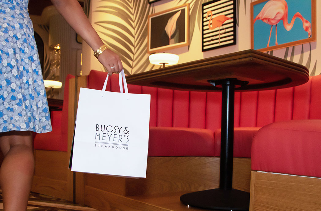 FlamingoVegas's tweet photo. Classic Vegas vibes with a touch of Flamingo fab at #BugsyandMeyers 😍
Menu: https://t.co/givTlrXhTL https://t.co/rNMEnfoZck