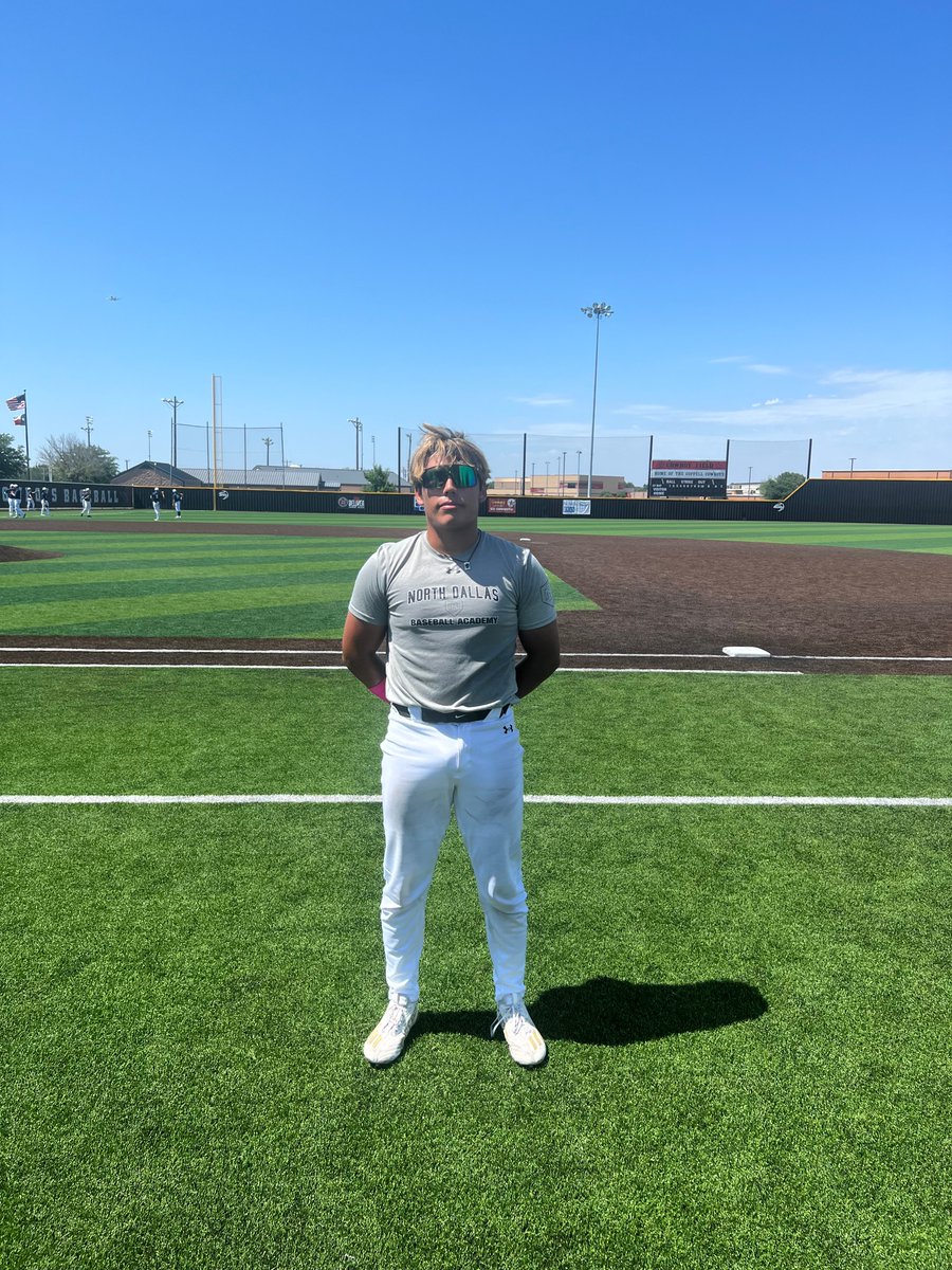 FiveToolTexas's tweet image. F. @DulinsTX 2024 Smith 3, @NDallasBaseball Z 1.
PoG: @KadenKnight20 5IP, 6H, ER, 3K. 
Hitter: @LukeNajera7 1-3, HR, R, RBI
Notable: @FrattGrant 2-2, 2 1B