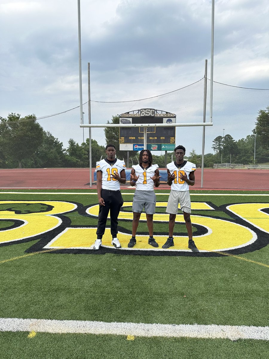 RecruitWestMo's tweet photo. Great Junior Day with @jeremystrong111 @Shamarvion19 @TyshonTucker here at @BSCFootball
#WMFootball #RecruitWM #BeGreat https://t.co/lih6Dz8dAv