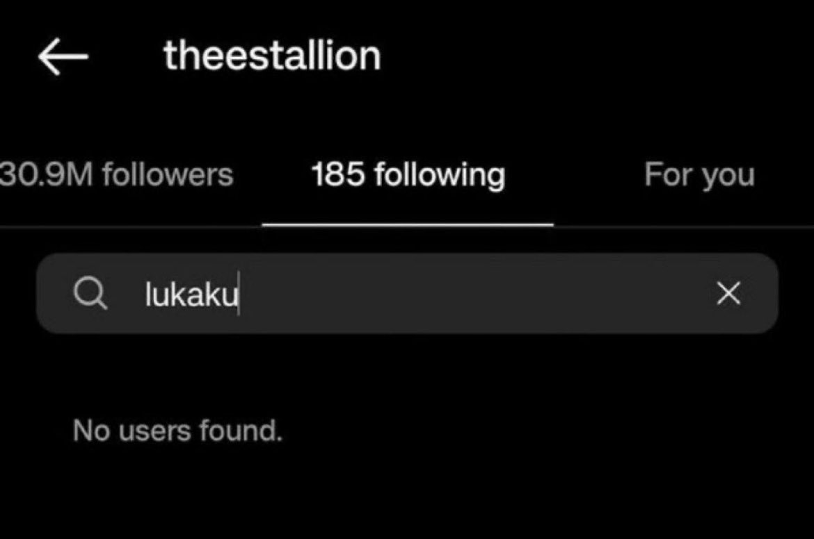 StokeyyG2's tweet photo. Megan just unfollowed Lukaku😭😭 https://t.co/PTPSlyJJOs