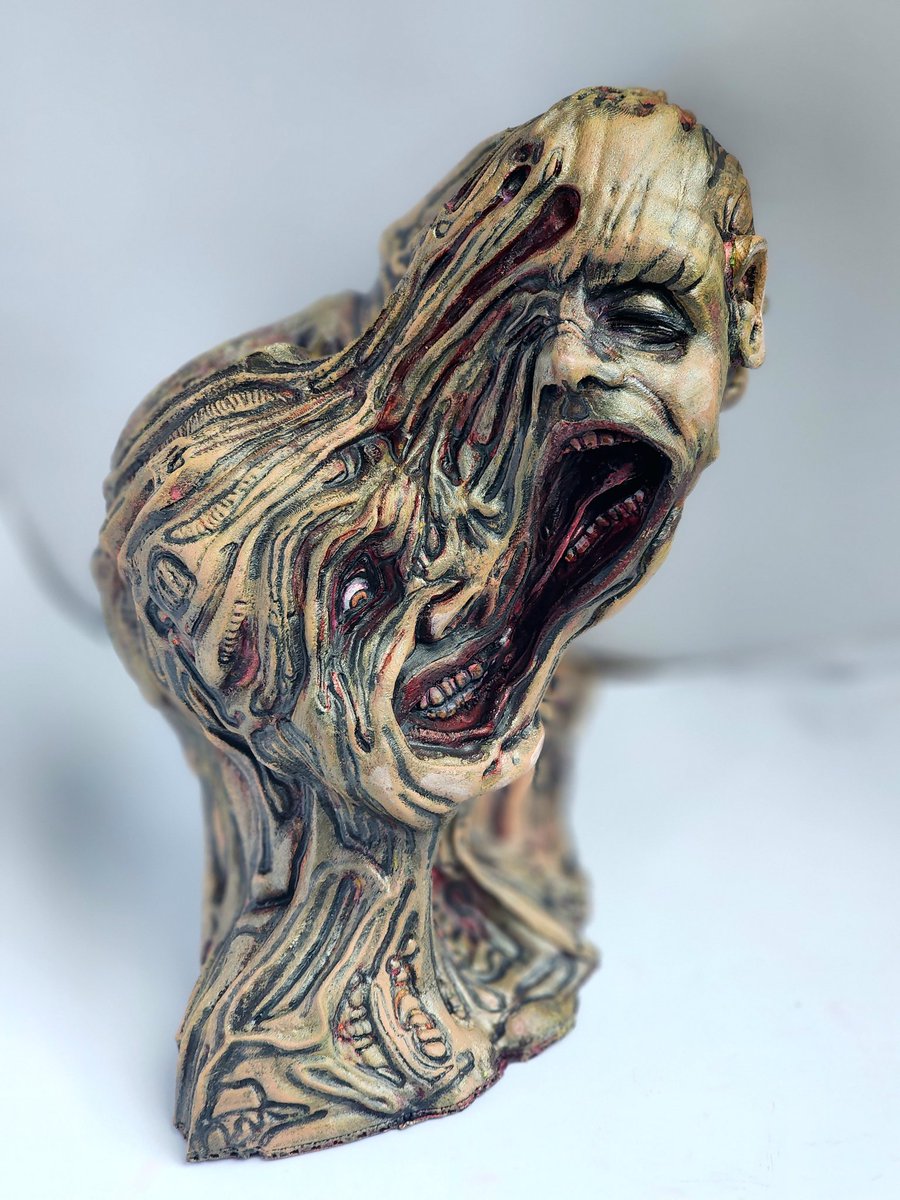 Meltface splitface 3D sculpture thing, printed and painted #splitface #horror #thething #johncarpenter #sculpture #art #3dprint #pla #mixedmedia #3dprinting