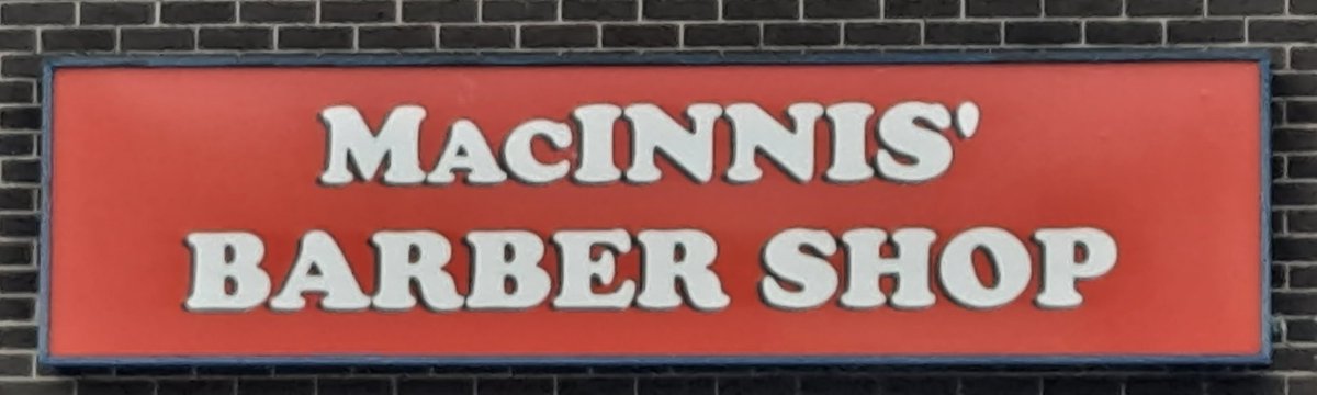 Gentleman_Punk's tweet photo. Antigonish is hoachin' wae Scottish surnames 🏴 #MacGillvirey #MacInnis #Stewart Street names in gaelic #Antigonish #NovaScotia #Canada 🇨🇦 https://t.co/QxTMNnXddo