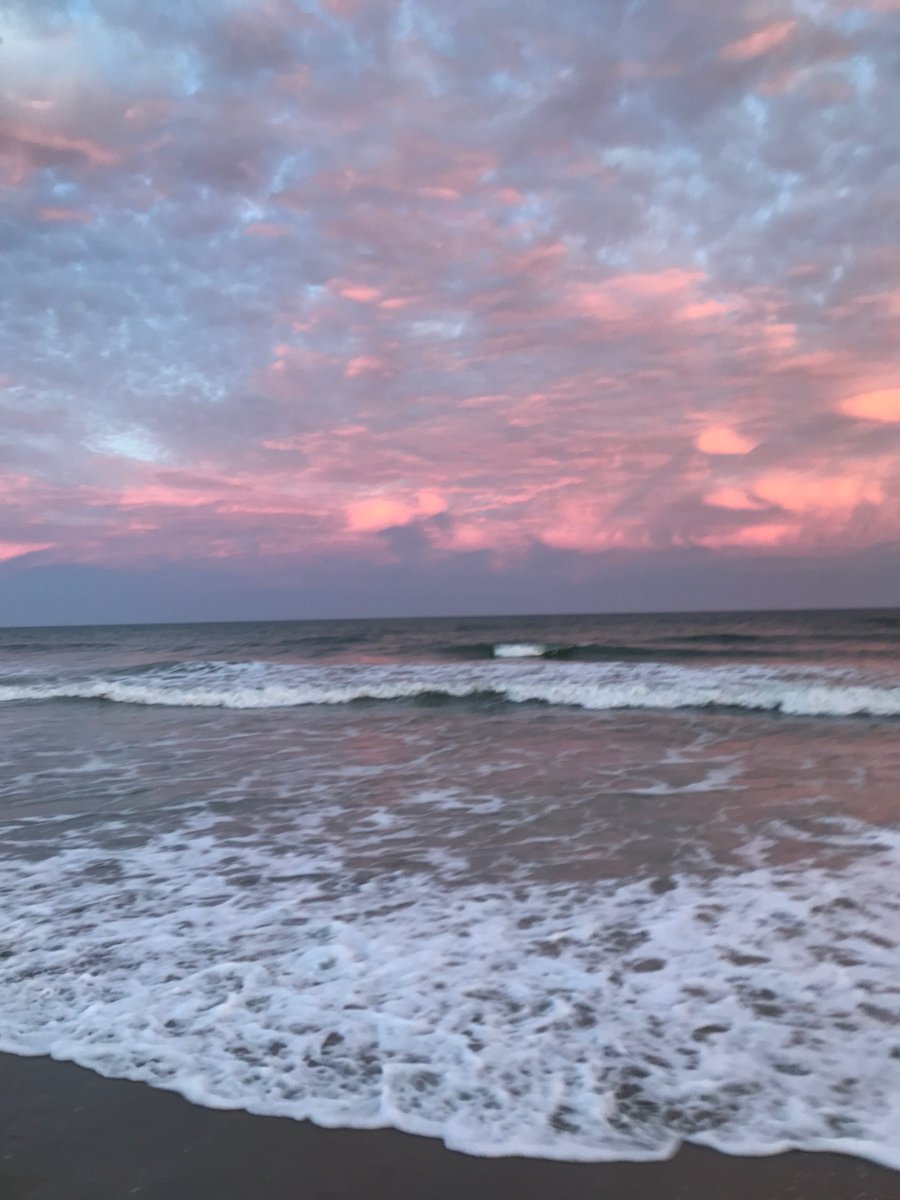 cbpier's tweet photo. Your beautiful shot of the Cocoa Beach skyline can land you $$$ for your next Westgate vacation! 🌅🌊 Upload a photo and win a chance to win $250 credit! 🏖️🌺🌴
↳ https://t.co/75mlIJc0GC https://t.co/oCWQxGE4B5