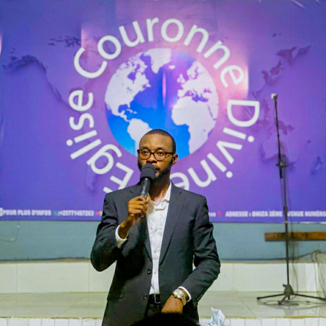 Preaching won't get you to heaven
Being famous won't get you to heaven
Filling the stadium won't get you to heaven
Performing miracles won't get you to heaven

Practice the Bible you preach, if not, you will stay🙏🕊