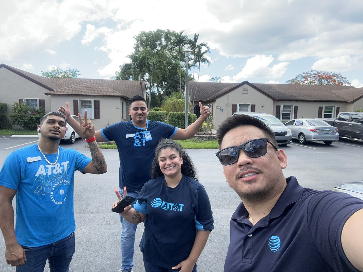 sutid_s's tweet photo. Partnering up with Boca West in a local Fiber community on a beautiful Saturday ๐ฅ#FiberFlex
@MuhammadBhimani
@dr_mfarhan
@TyreeHunter529
@Hdncorp
@One_FLA https://t.co/BFOQpyz5cJ