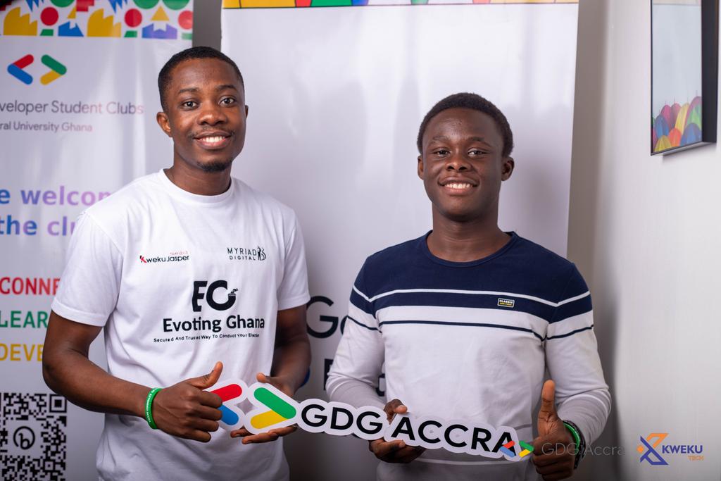 mrkwakugh's tweet photo. I was privileged 2 do a demo on EG Mobile (https://t.co/m31Ok31m6g) [iOS &amp; Android App built with @flutterdev] @ #GoogleIOExtendedAccra today @ @SBIncubatorGH 

Nice xperience. Nice ppl
Tnx 2 @GDGAccra 4 such an opportunity &amp; tnx to d community 4 ur feedback on d UI &amp; performance https://t.co/OcOMHwKjme