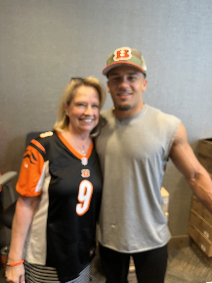 I just met our rookie running back, Chase Brown, today and he is both handsome and charming. I put my order in for a Super Bowl victory this year. The young man has one incredible back story and I’m so happy he’s on MY team. I’d love to meet his mom, Rachael!! 
#whodeynation