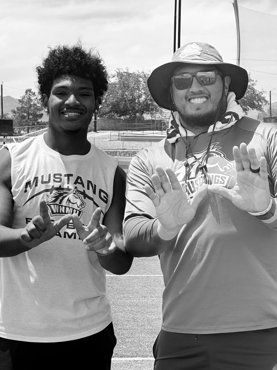Deavenmedina90's tweet photo. I am beyond blessed and thankful for the opportunity to push my athletic journey another step✝️ I also wanna thank @CoachJamesLee_  for the opportunity to play and show my talents to him and his amazing coaching staff thank you so much #gomustangs🐎
@ELDO_FB @Coach1Martinez https://t.co/vPosCZnHp9