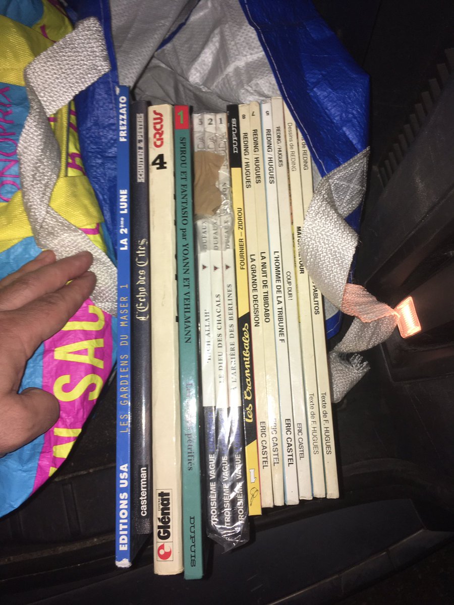 darthfilou's tweet photo. #Aujourdhui #craquageBD #etvous ?
#Tintin #recueilTintin #Gen13 #PlacideetMuzo #Circus #SuperAs #EricCastel #Spirou #etcetc ….
(#editionoriginale 😇) https://t.co/gAC814onpf
