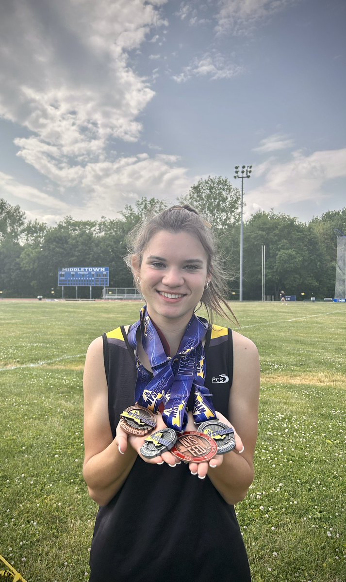 HFLtrackfield's tweet photo. Ava Bagley placed 2nd in the finals of the 100 hurdles here at the State Championship! Here she is with all her hardware from hurdles and the 4x4 relay this weekend! https://t.co/ifV9ellegt