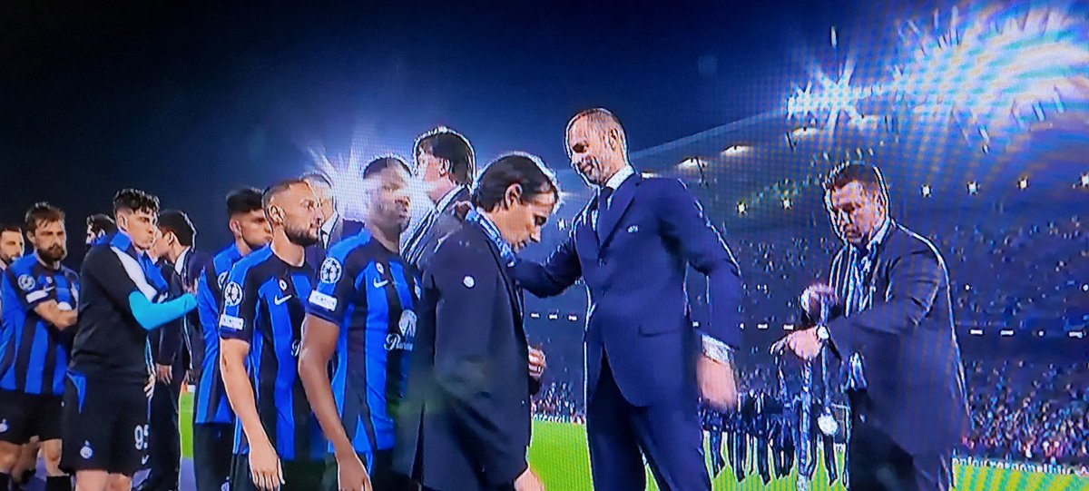 gregoryfusaro's tweet photo. Ho criticato tante volte Inzaghi dopo tante sconfitte, stavolta...no. 

Grande #Inter nonostante la sconfitta 
Comunque bella! 

Ci vediamo nel 2023/2024 più interisti che mai!

#ManchesterCityInter 
#amala https://t.co/CdU7deW5p4