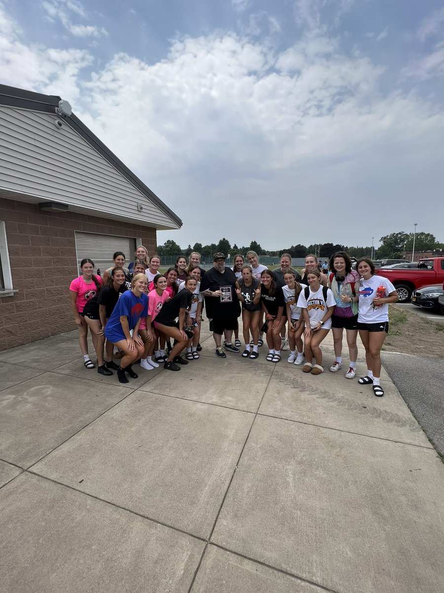 Mr. Jim from @PescisPizza stopped by after practice today with pizza and subs to congratulate the girls on their Sectional Championship.Pescis has been an amazing supporter of Clarence Flag Football this season!Thank you Pescis! The girls presented him with a plaque thanking him.