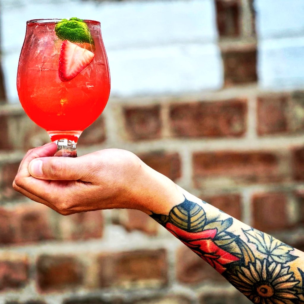 Your weekend plans in steps:

Step 1: Head up to brewery
Step 2: Find seat in the beer garden
Step 3: Put sunglasses on
Step 4: Order a wood-fired pie
Step 5: Order a Rhubarb Gin with
<a href="/HapennySpirits/">Ha'Penny Spirits</a> rhubarb-infused gin, lime juice, and strawberry purée
Step 6: Refer to Step 5
