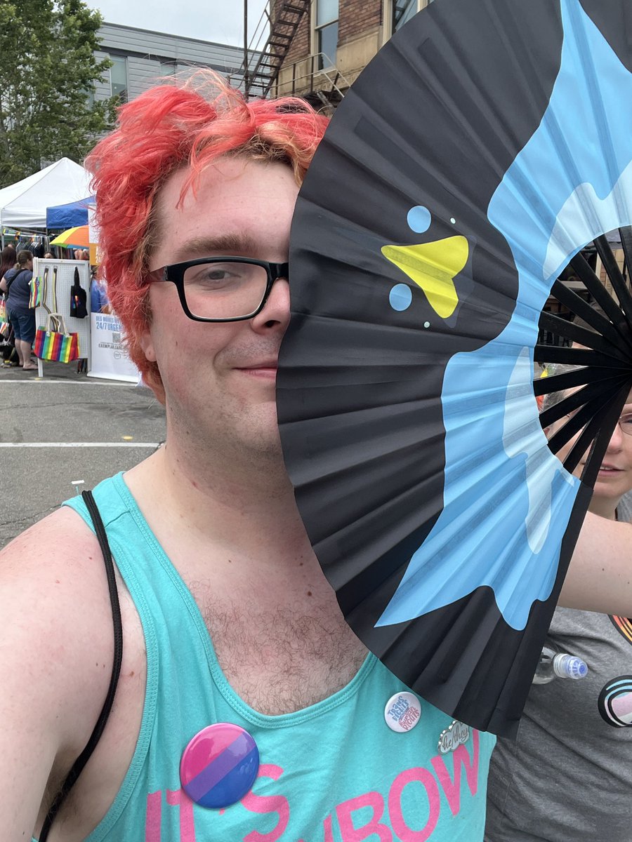 benthepanda's tweet photo. Shout out to @DrWildlife for the fan for pride! #DSMPride https://t.co/sx6kFWyiqM
