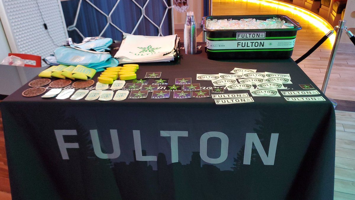 justin_riess's tweet photo. Bang Bang come 2 @GrandCasinoMNi &amp; drink some Lonely Shandy w/me. Here till 7 giving away everything pictured. #fultonbeer #millacs #casinodranksing https://t.co/ixs3taCFmn