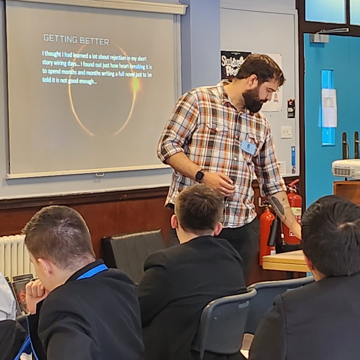 LibLourdes's tweet image. Ben Oliver's 2nd #WeeWrite session @LourdesSec was with Learning Zone S2 to S6 pupils. They really engaged with the #CharacterDescription &amp;amp; #WorldBuilding activities, &amp;amp; shared their own #CreativeWriting with him.